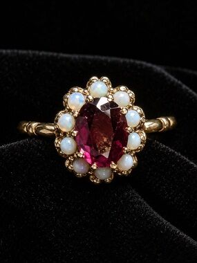Vintage 10K Yellow Gold Garnet & Opal Halo Cluster Ring Size 8 3.0g